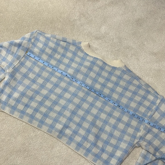NWOT Shein Curve Baby Blue and Cream
Gingham Knit drop shoulder cardigan. - Picture 10 of 10
